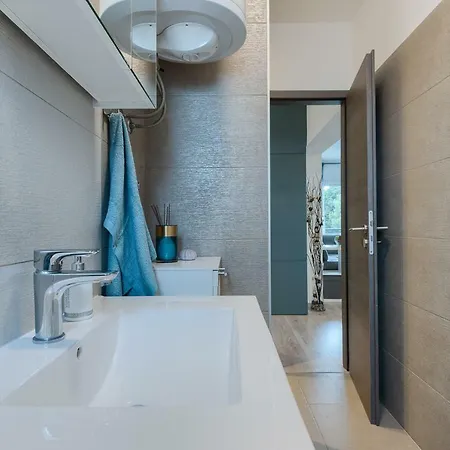 Appartement Modern Near City Centre And The Beach