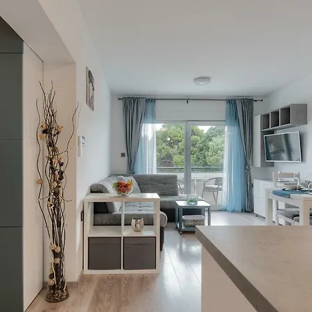 Modern Near City Centre And The Beach *